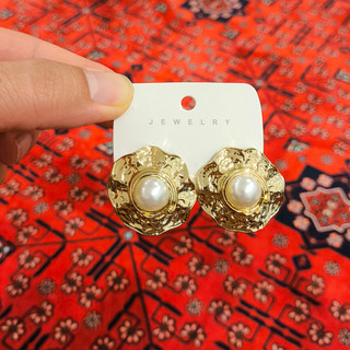 گوشواره میخی مروارید مدل چروک