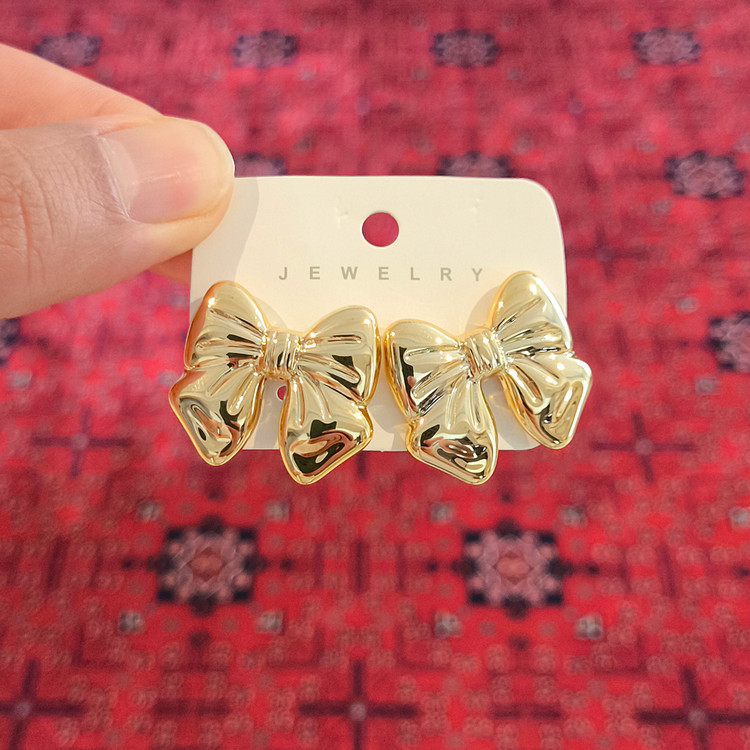 گوشواره فشن پاپیون پفکی سایز متوسط کد F1524