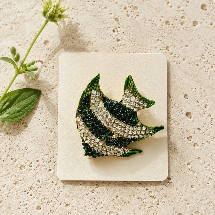 گل سینه مدل ماهی فول نگین